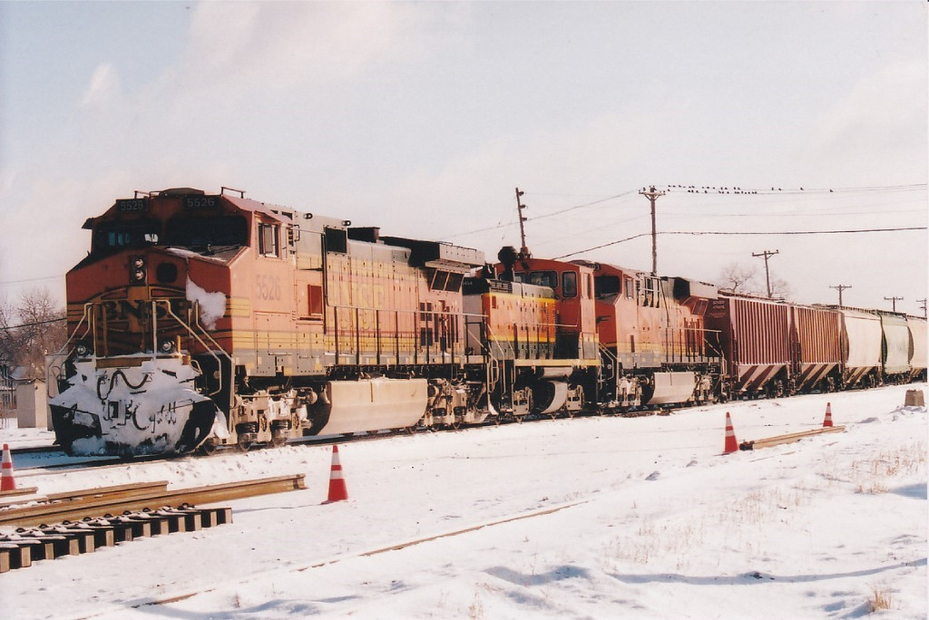 BNSF 5526 East